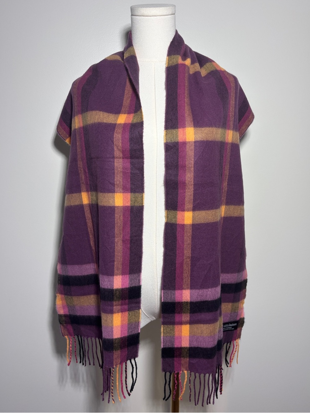 100% Cashmere Made in Scotland Scarf
